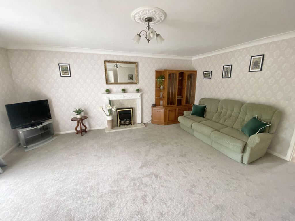 Swinbrook Court, Witney, OX28 photo 3