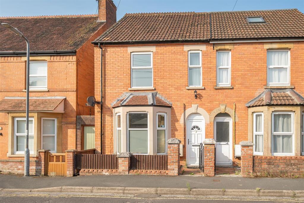 Main image of property: Hendford Grove, Yeovil