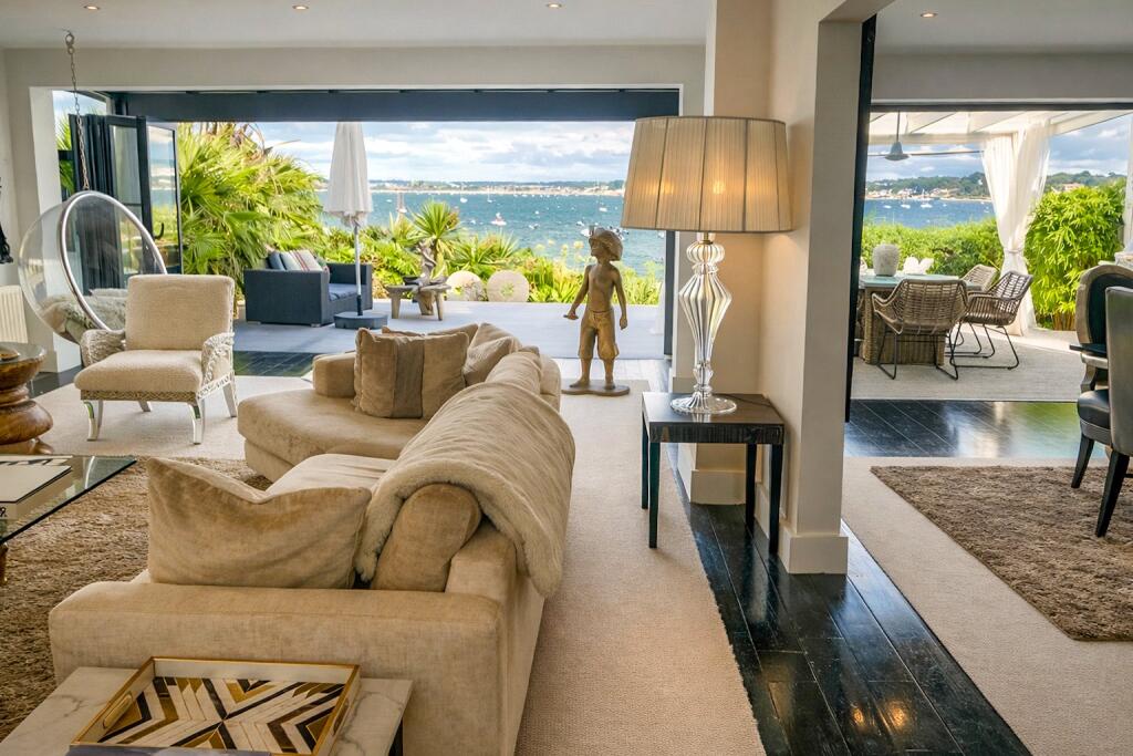 Additional image 9 of The Horseshoe, Poole, Dorset, BH13