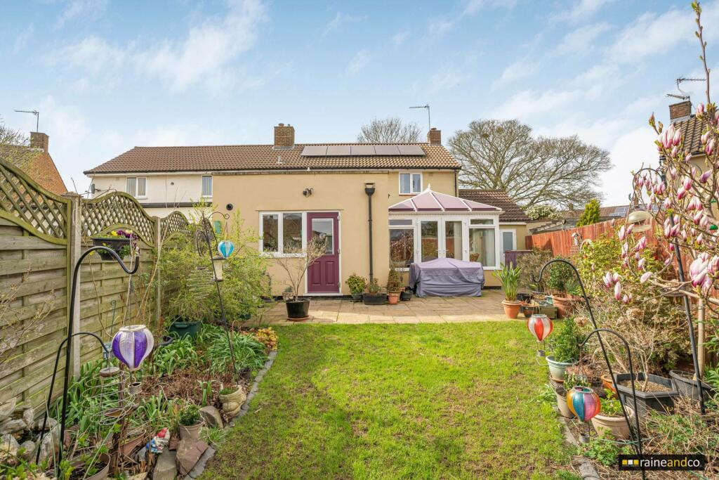 House in Hatfield, Birchwood - View 4