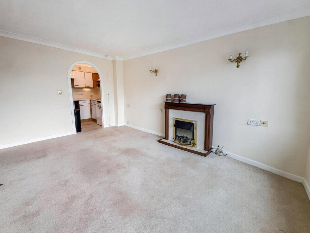 Apartment in Stockport - View 3