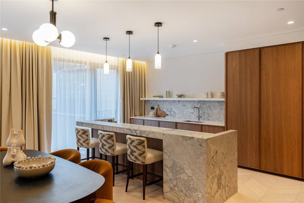 Apartment in London - View 5