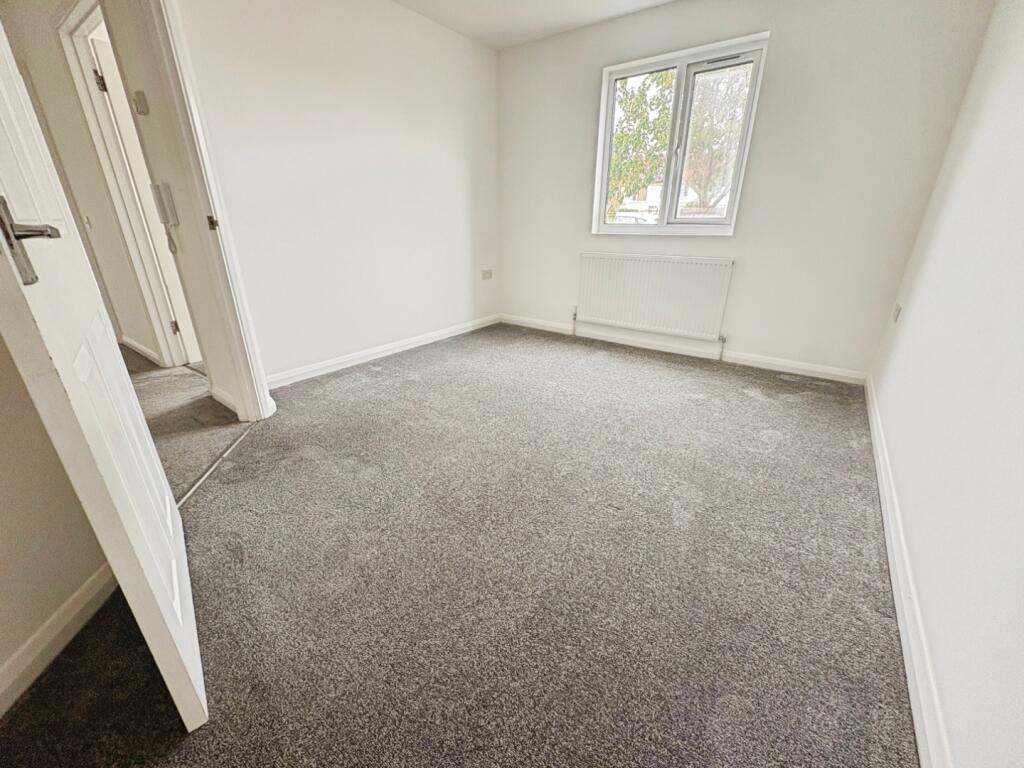 Apartment in Southend-on-Sea, Southchurch - View 4