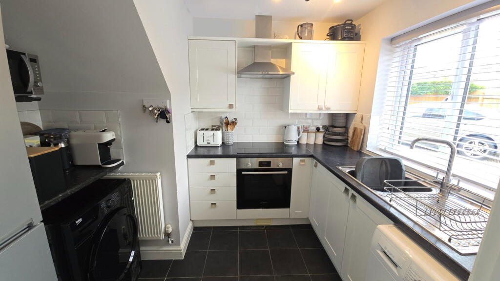 Link Way, Thatcham, RG18 3DY photo 4