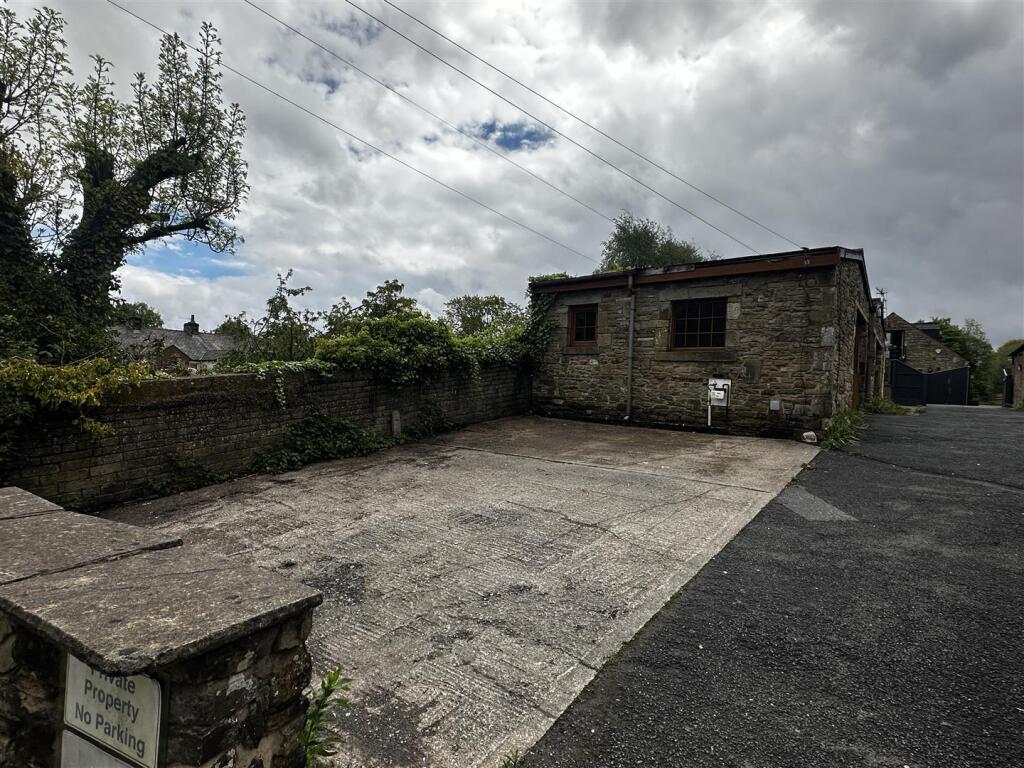 House in Blackburn - View 3