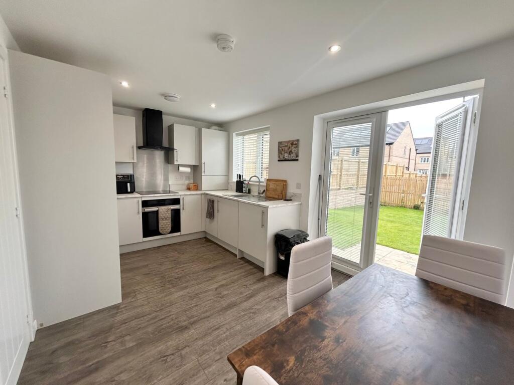 Juniper Road, Off Shann Lane, Keighley, BD20 photo 4