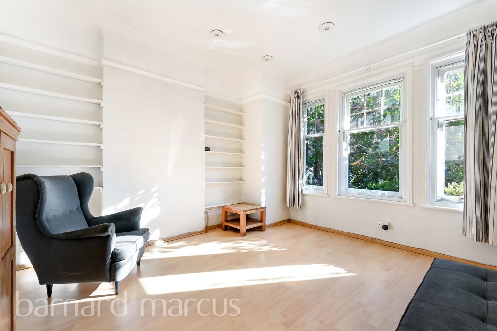 Apartment in London - View 3