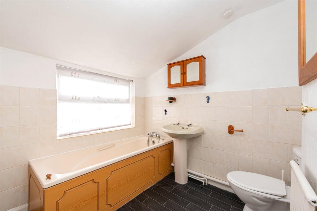 House in Northampton - View 4