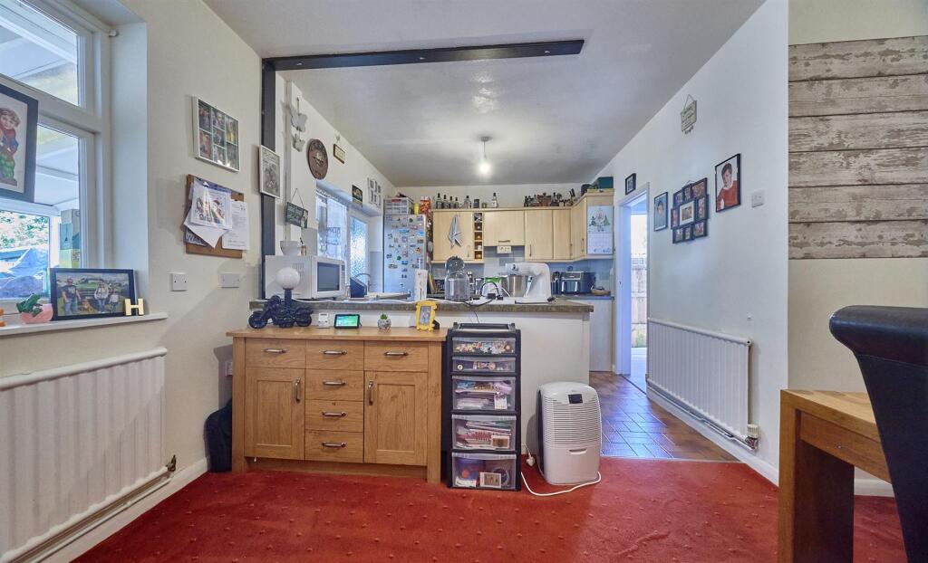 House in Hinckley and Bosworth, Barwell - View 3