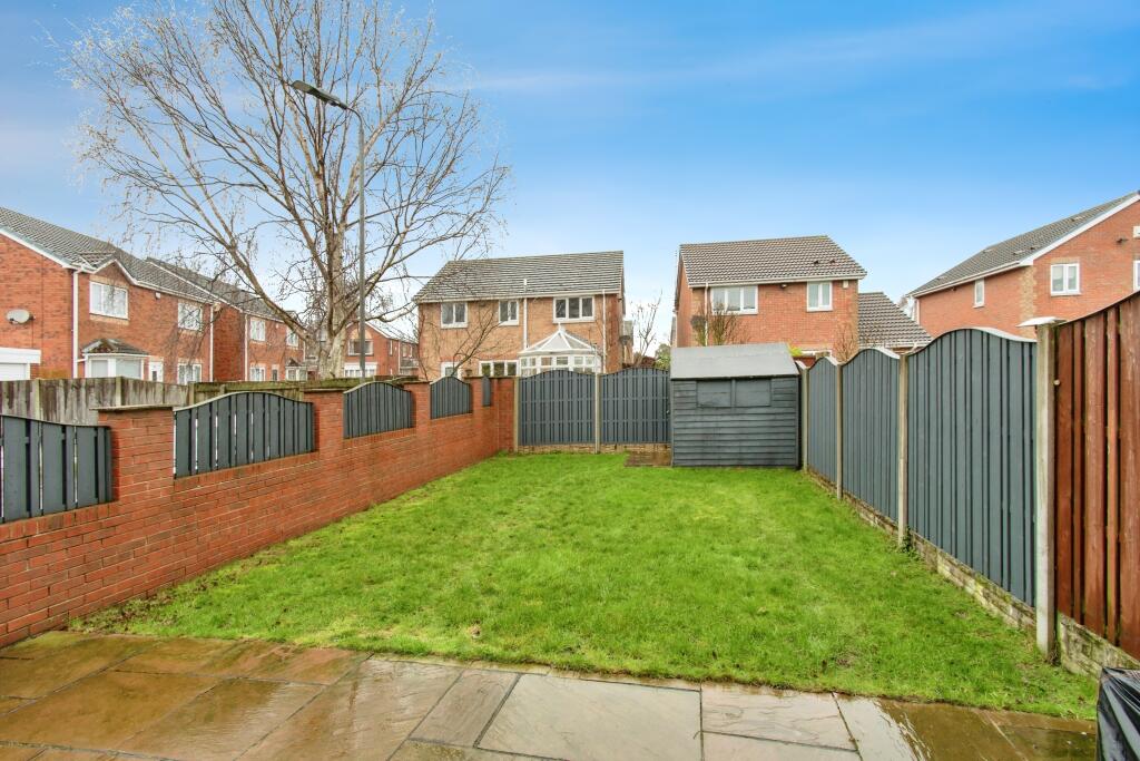 Farriers Place, Castleford, WF10 photo 3