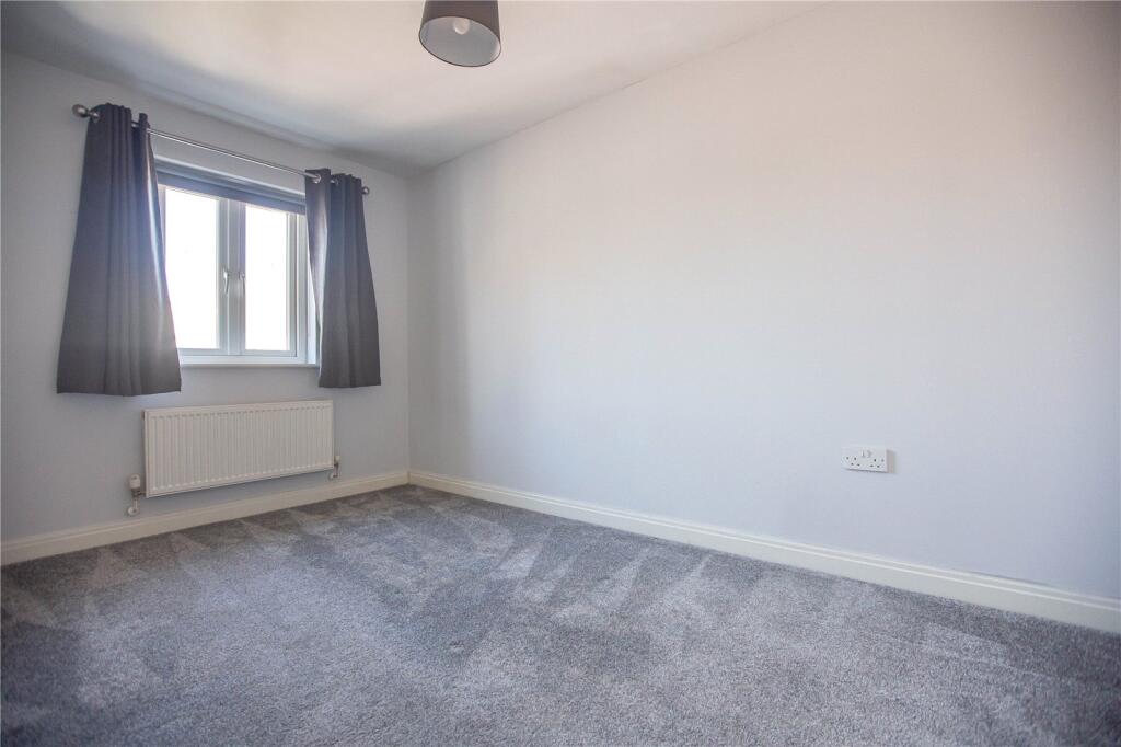 5 bedroom terraced house for rent