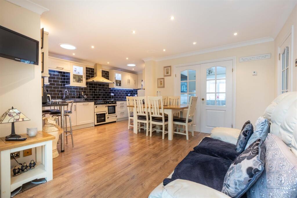 Aylesford Drive, Birmingham photo 2