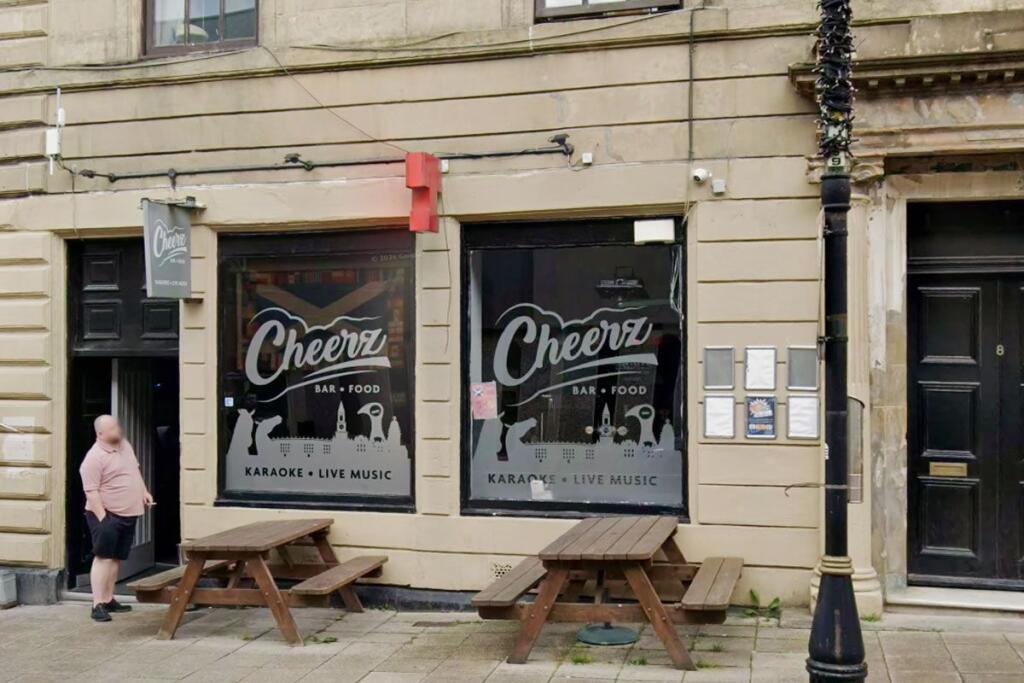 Main image of property: 4, High St, Let Licenced Bar Investment, Falkirk, FK11EY