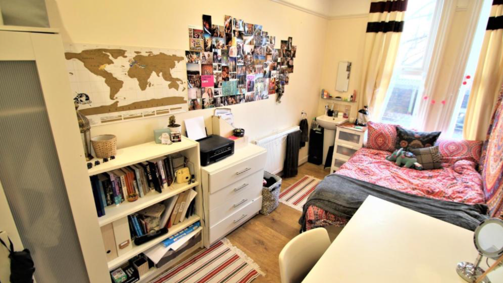 House in Leeds, Headingley Hill, Hyde Park - View 5