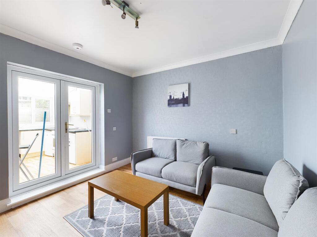 House in Brighton - View 3