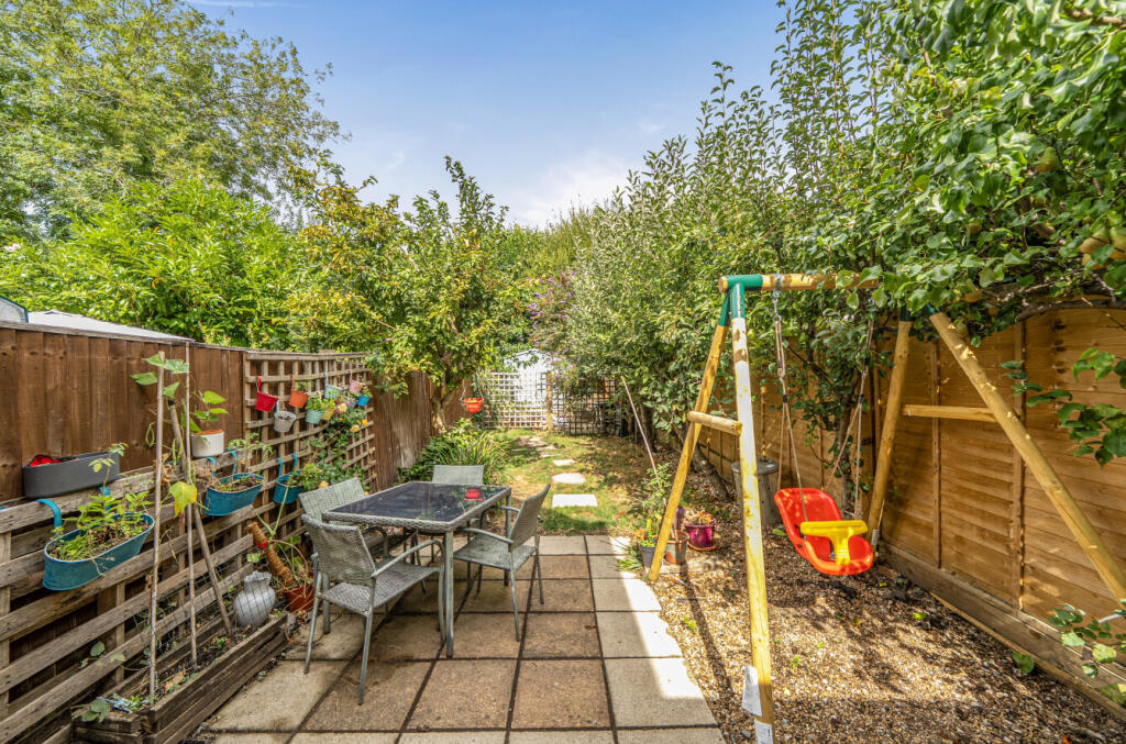 House in Waverley, Holloway Hill, Godalming - View 4