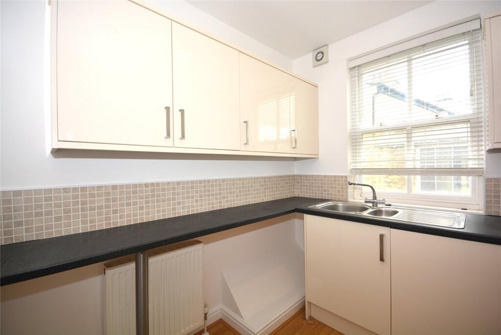 Apartment in Leeds - More