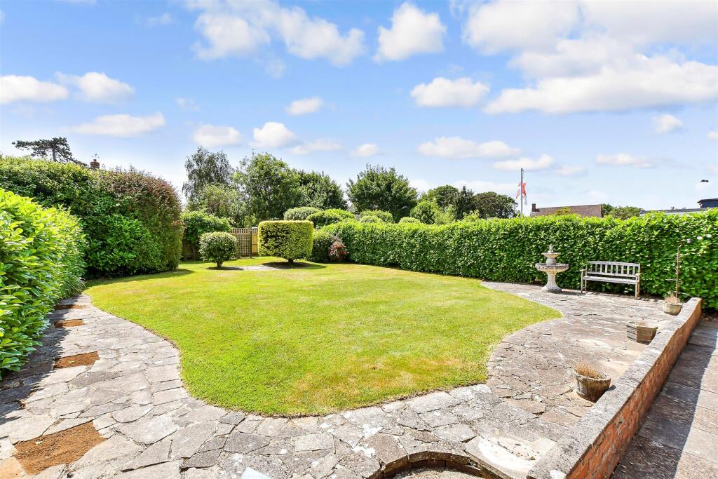 Ratcliffe Avenue, Ryde, Isle of Wight - View 3