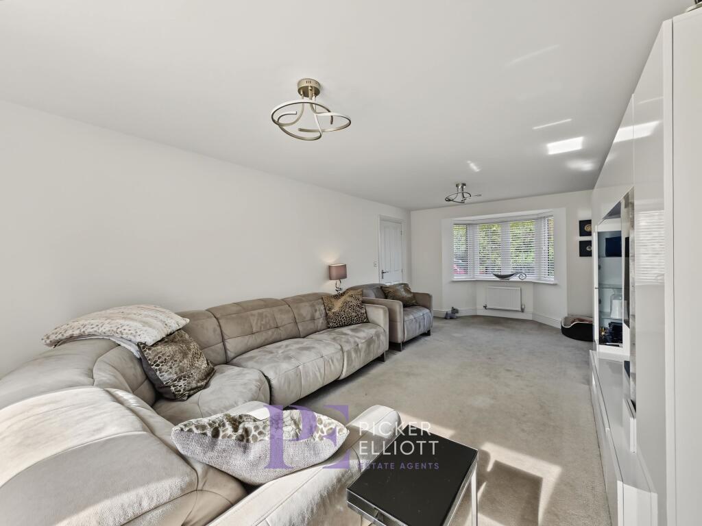 House in Hinckley and Bosworth, Sketchley, Burbage - More