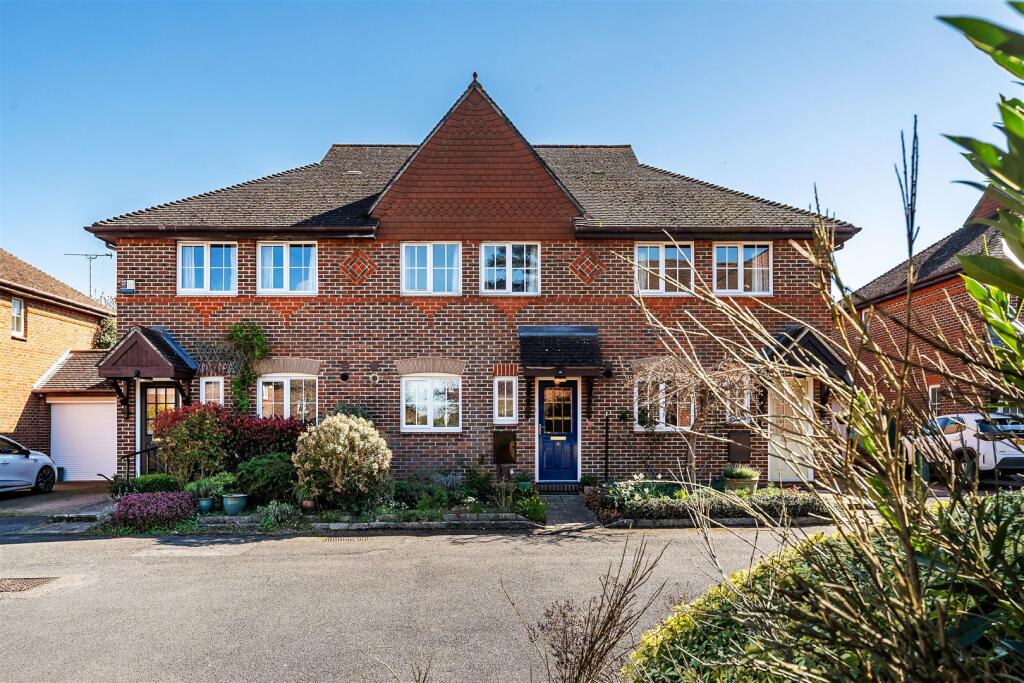 Main image of property: GAYTON CLOSE, ASHTEAD, KT21