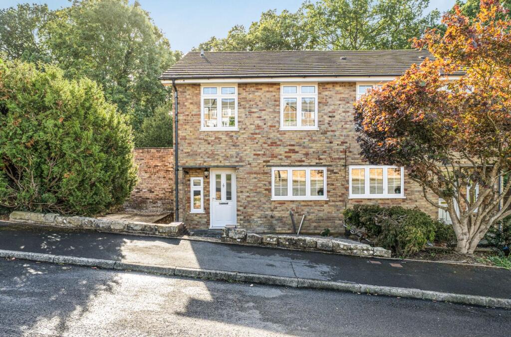 3-bed semi-detached on Parkwood Close, Tunbridge Wells, TN2, £480,000