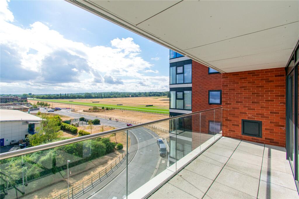 Apartment in Reading - View 2