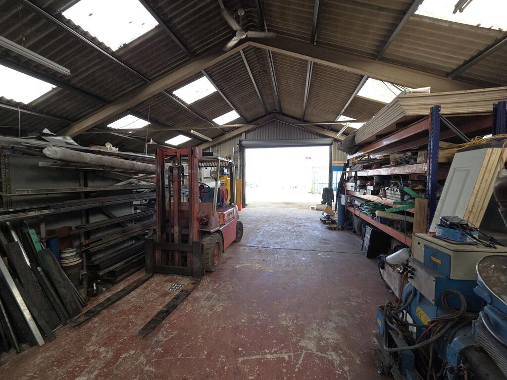 Photo 19