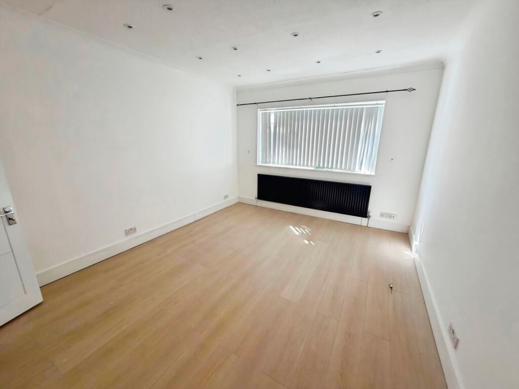 House in Spelthorne, Surrey - More