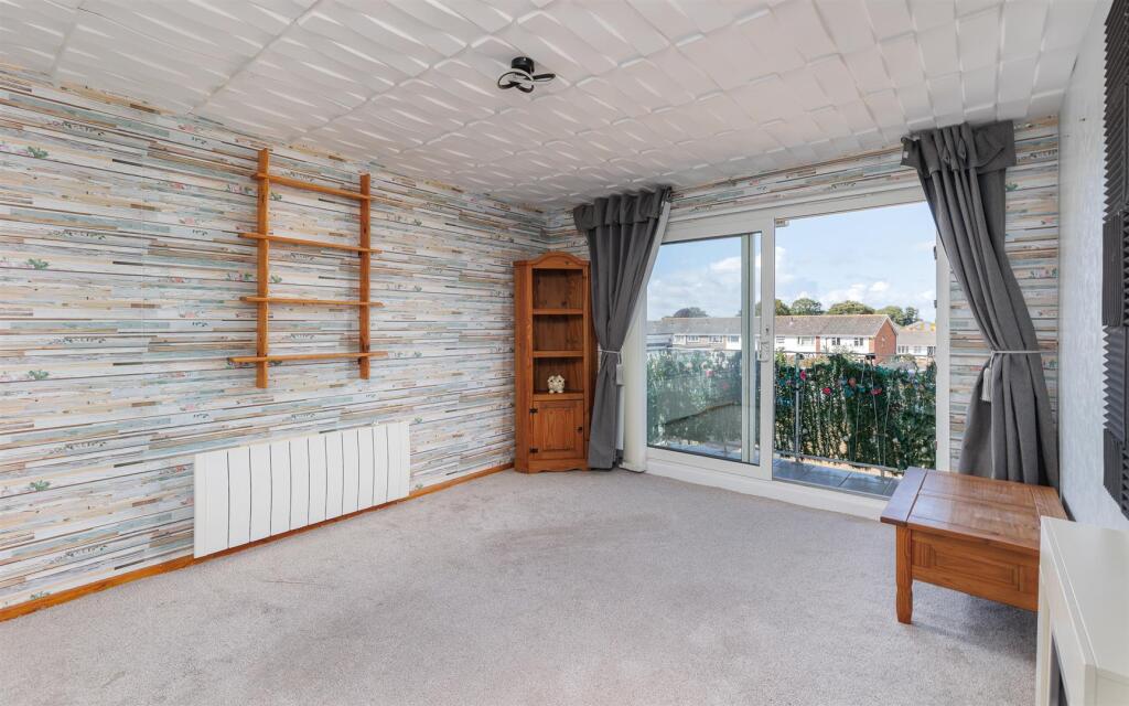 Apartment in Cowes, Isle of Wight - View 2