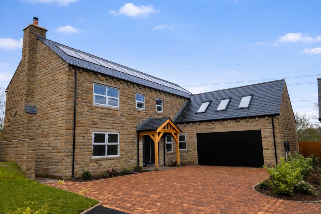 Main image of property: Leeds Road, Howden Clough, West Yorkshire, WF17