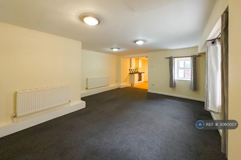 Apartment in Stockport - View 3