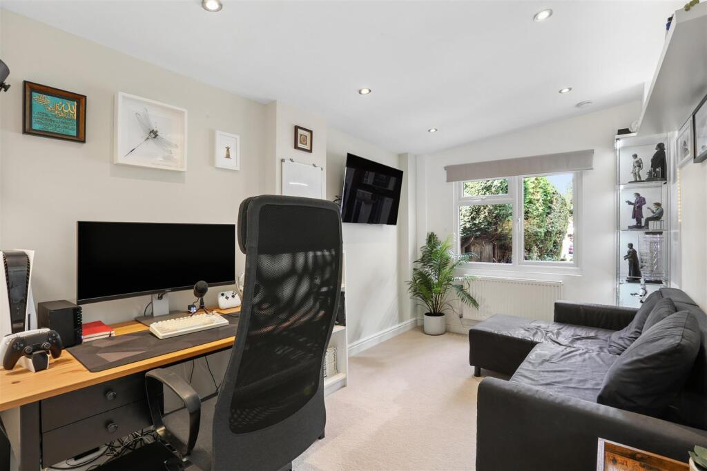 House in London, South Beddington - View 4