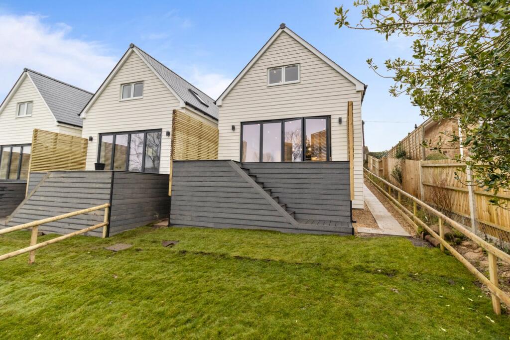 4-bed detached on Seabourne Road, Bexhill on Sea, TN40, £450,000