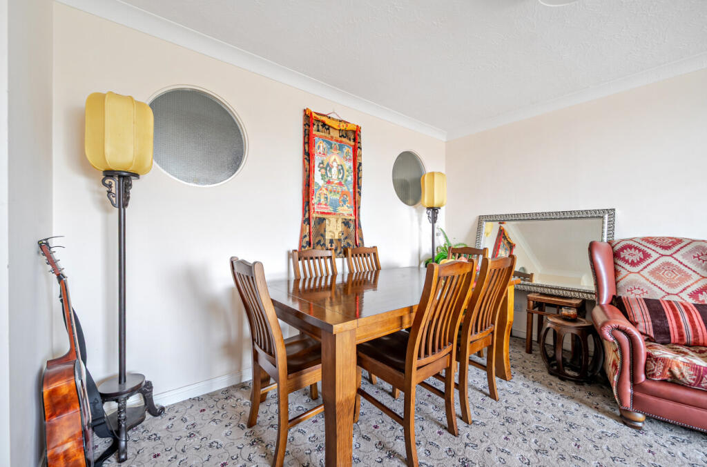 Apartment in Worthing, West Sussex - View 4
