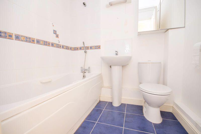 Howerd Court, Totton photo 4