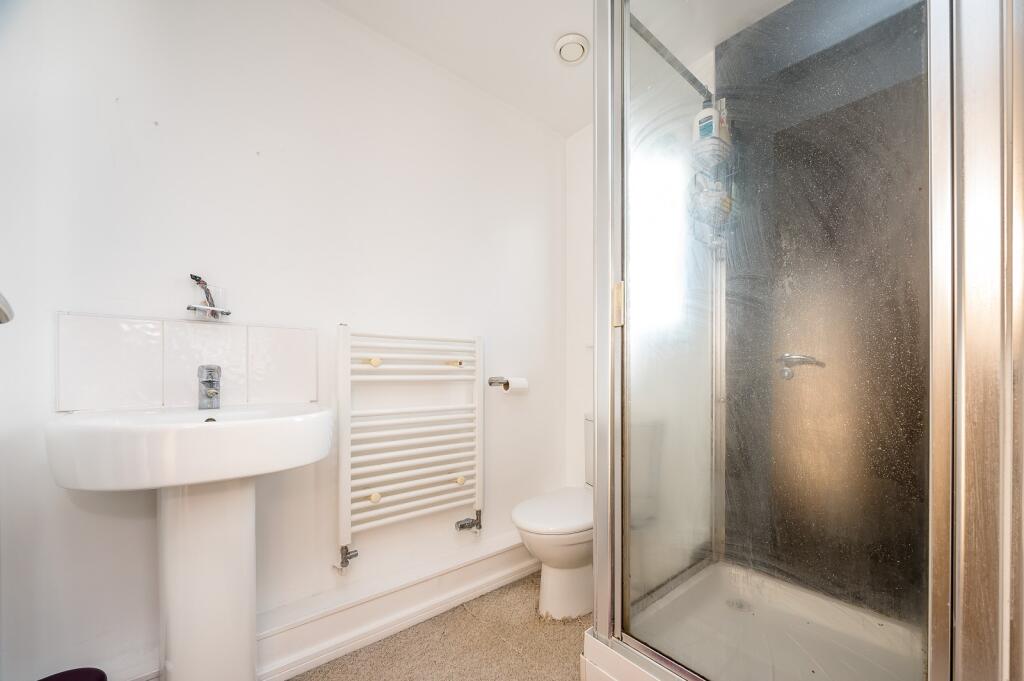 Apartment in Warrington - More