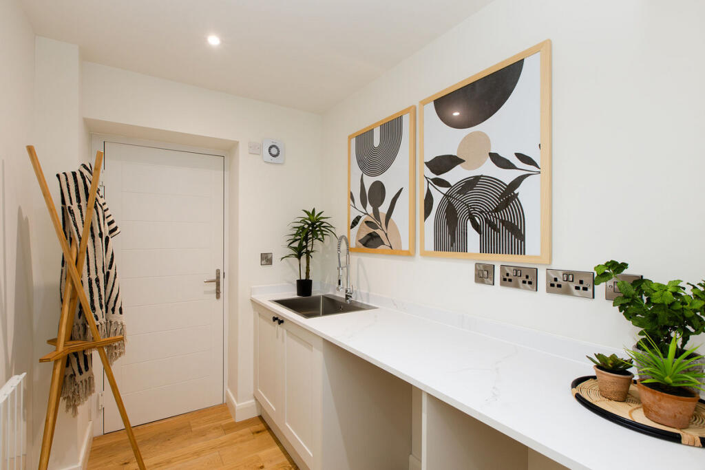 House in Ellesmere Port - More