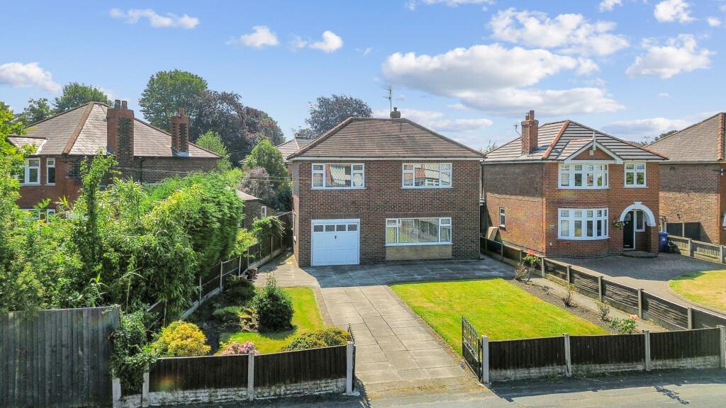 Main image of property: Padgate Lane, Padgate, WA1