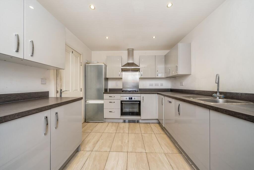 House in London - View 3