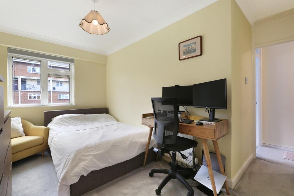 Apartment in London - More