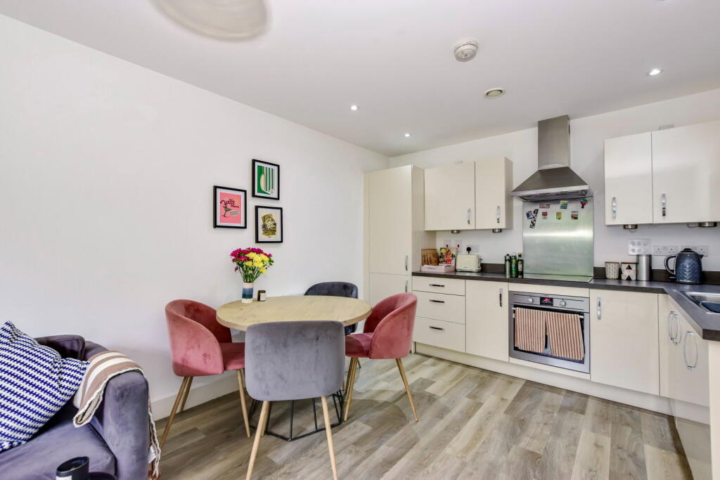 Longman House, The Embankment, Hemel Hempstead, HP3 9GH - View 6