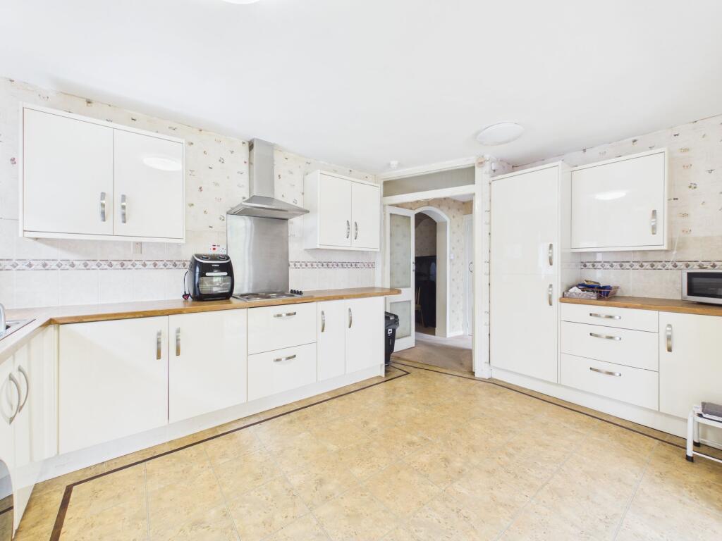 House in Hamilton, Whitehill - More