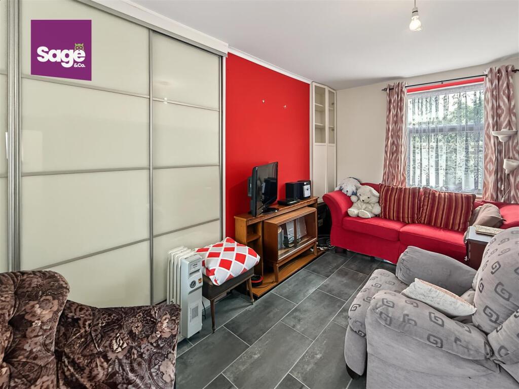 House in Llanhilleth - View 2