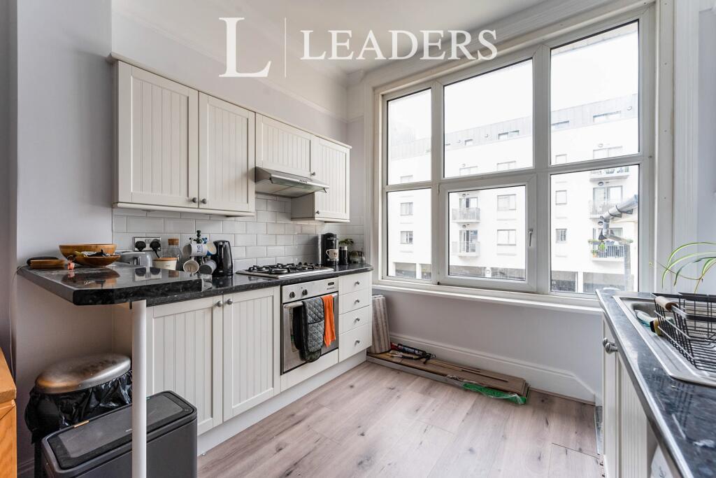 Apartment in Portsmouth, Southsea - More
