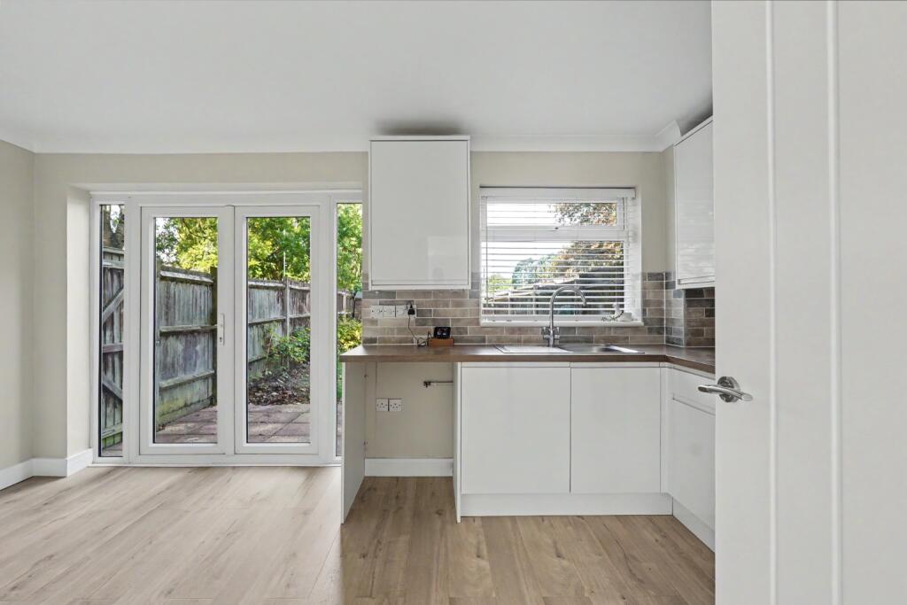House in Gillingham, Parkwood - View 4