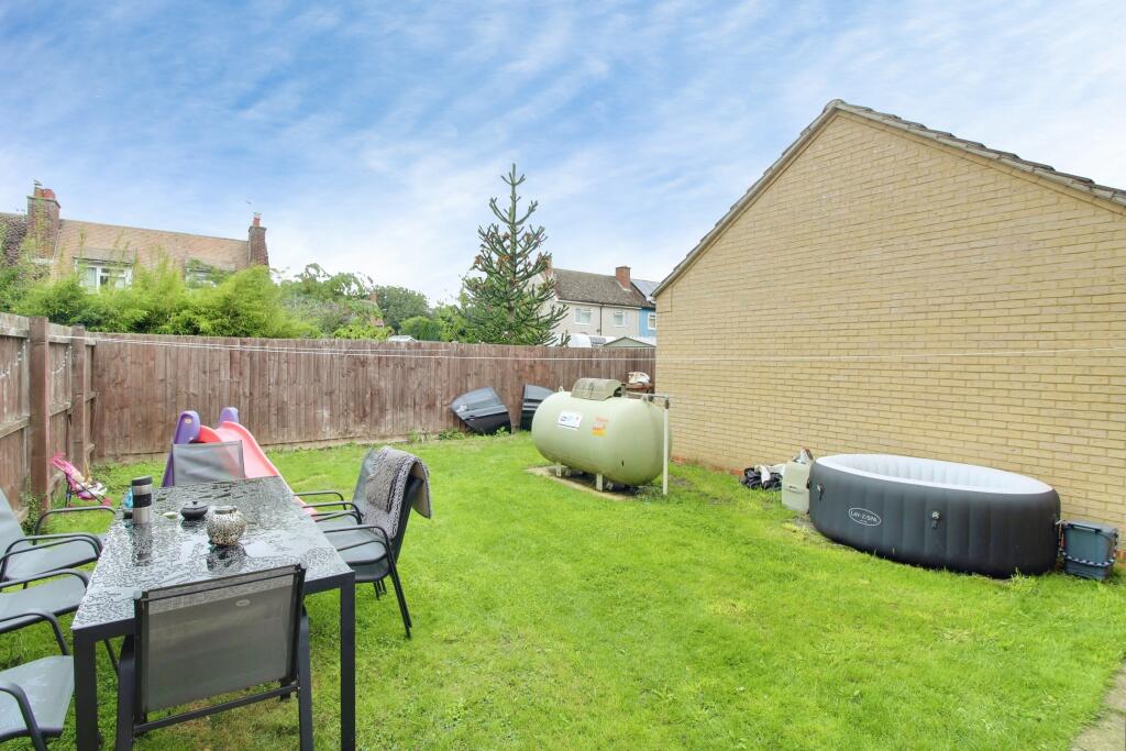 House in Peterborough - View 4