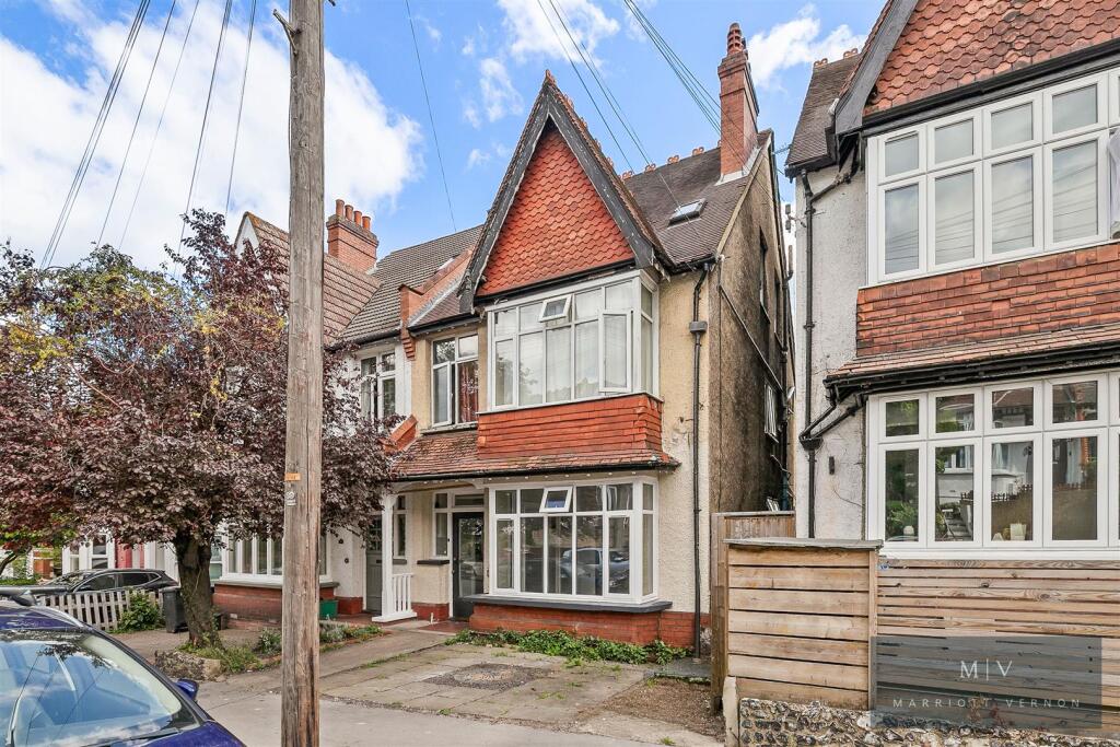 Main image of property: Blenheim Park Road, South Croydon