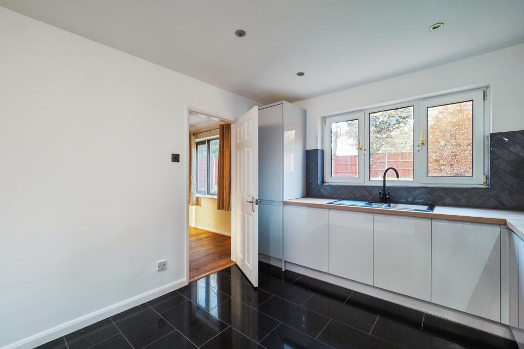 House in Nottingham, Trowell Moor, Bramcote - View 5