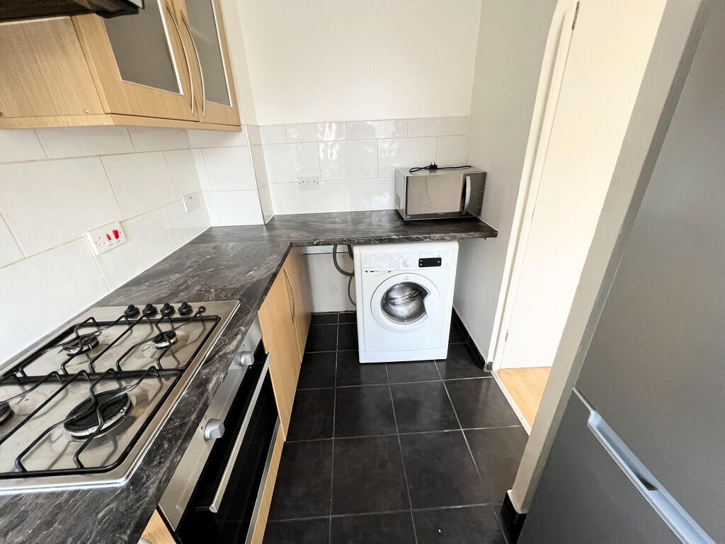 Apartment in London - View 5
