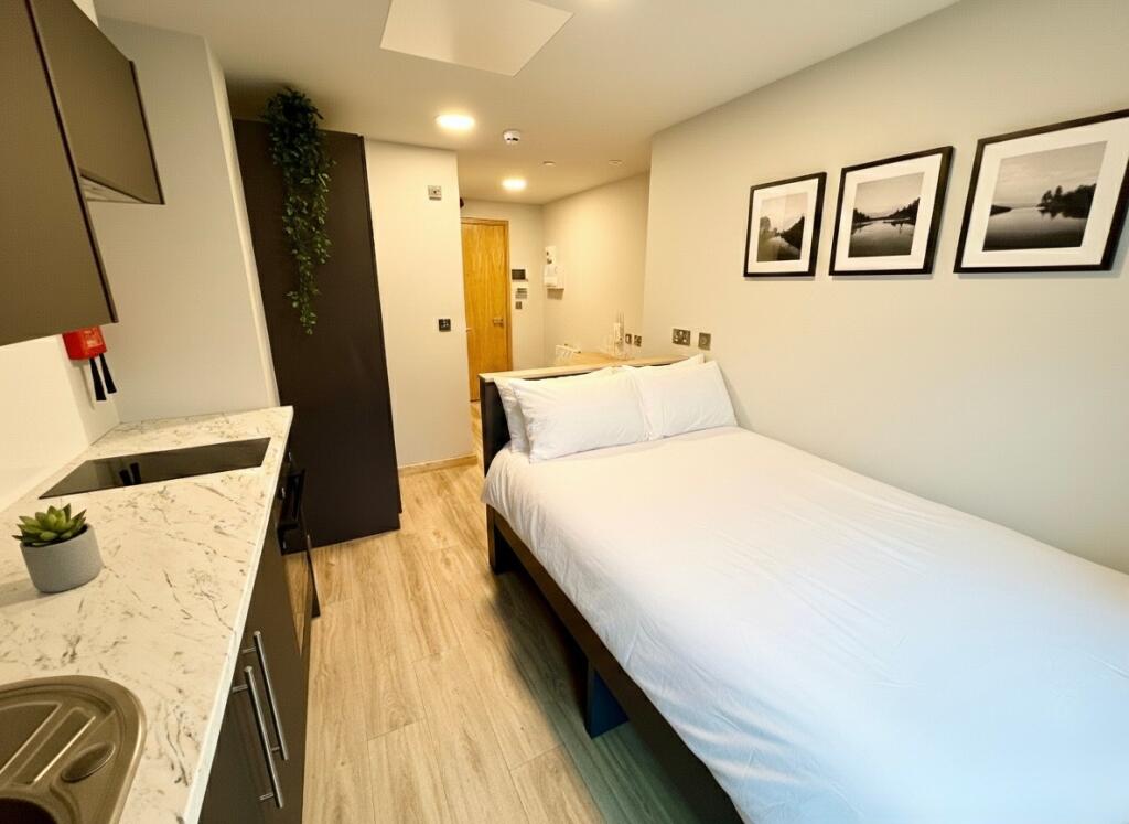 Main image of property: Felix Apartments, 21 Heathcoat Street, Nottingham, Nottinghamshire, NG1 3AF